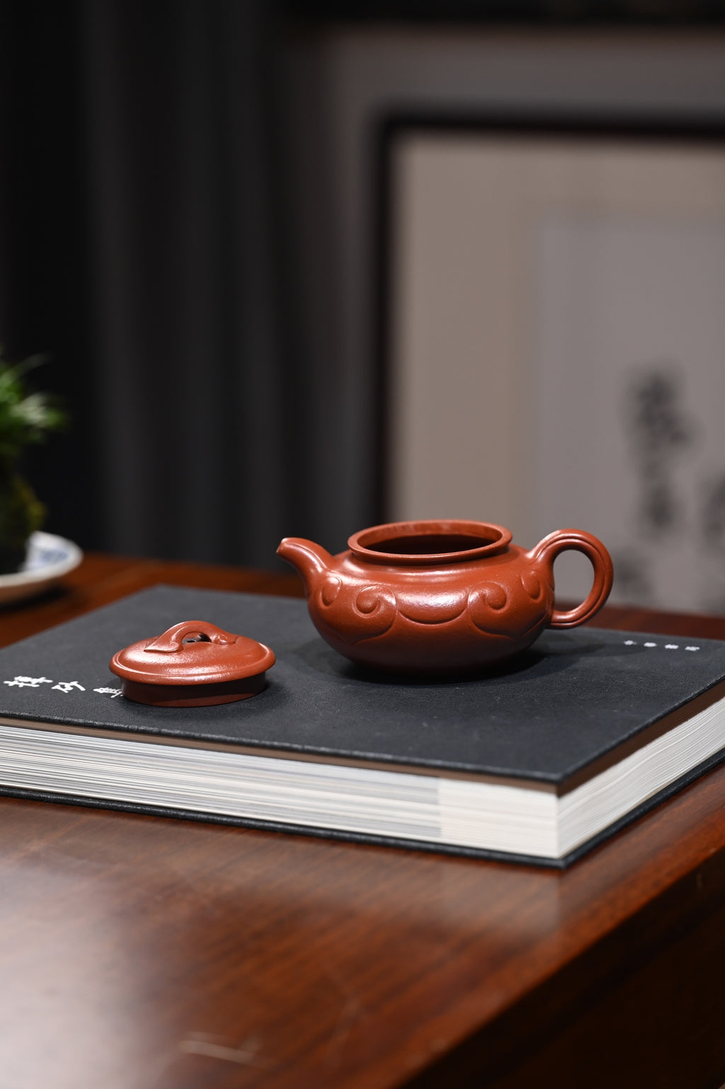 范坚【仿古如意】  原矿大红袍  290ml  范坚，“大生壶”第五代嫡传，出生于江苏宜兴陶瓷世家范家，是大生壶第五代传人