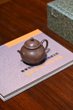 新品发售  蒋伟杰【莲台居士】  天青泥  170ml  蒋伟杰：  工艺美术师  中国工艺美术学会会员  江苏省青年书法家协会会员