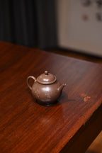 新品发售  蒋伟杰【莲台居士】  天青泥  170ml  蒋伟杰：  工艺美术师  中国工艺美术学会会员  江苏省青年书法家协会会员