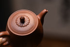 范正初【菊颂】  范正初制.杨仁勤（木易）篆刻  原矿底槽清  320ml