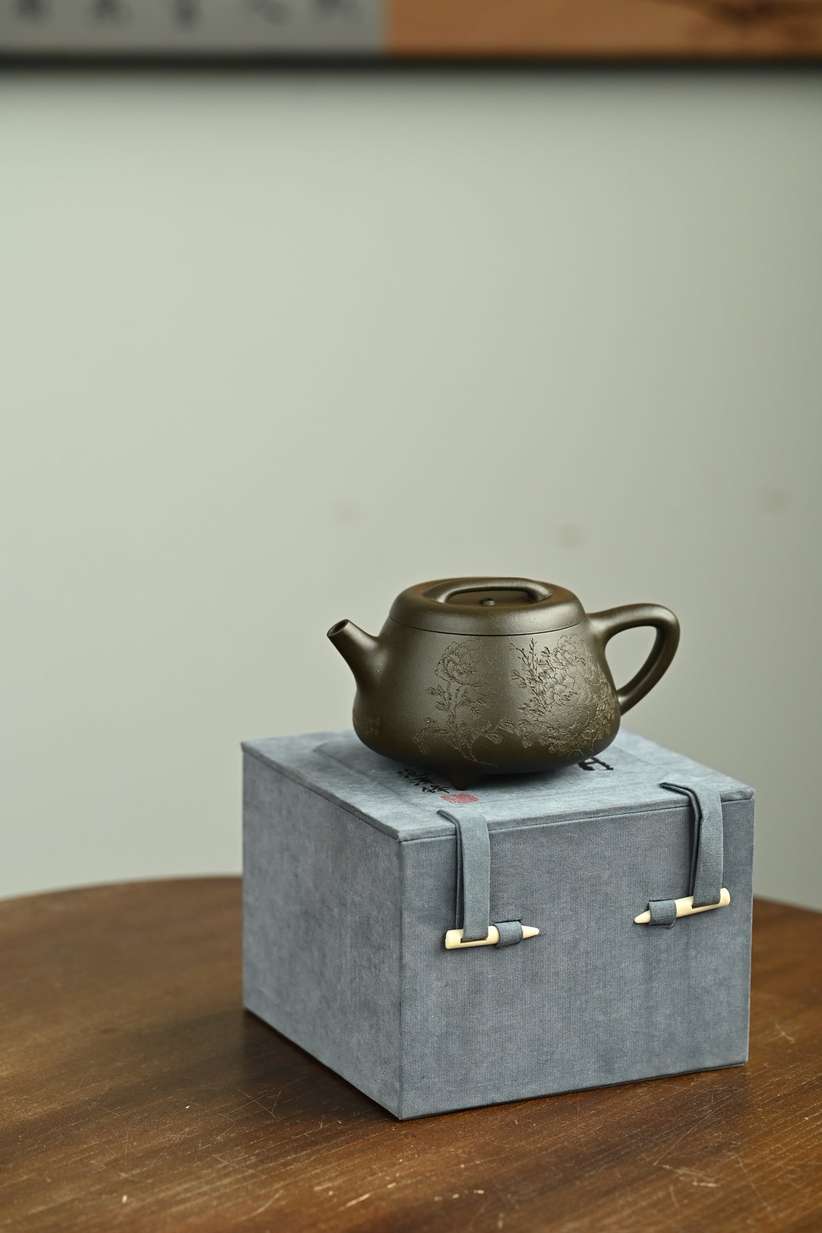 旦瓢·全手工/全手工大赛一等奖，双刀小楷第一人祁令军作品 /容量250cc/独家端绿泥 造型朴素却耐人寻味，线条清晰又轮廓分明