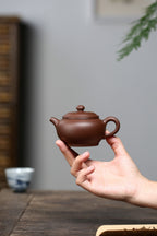 《鼓圆》 国家级工艺美术师 鲍玉华 原矿文革老紫泥，140cc。 ~此壶壶身圆润饱满，素雅大方
