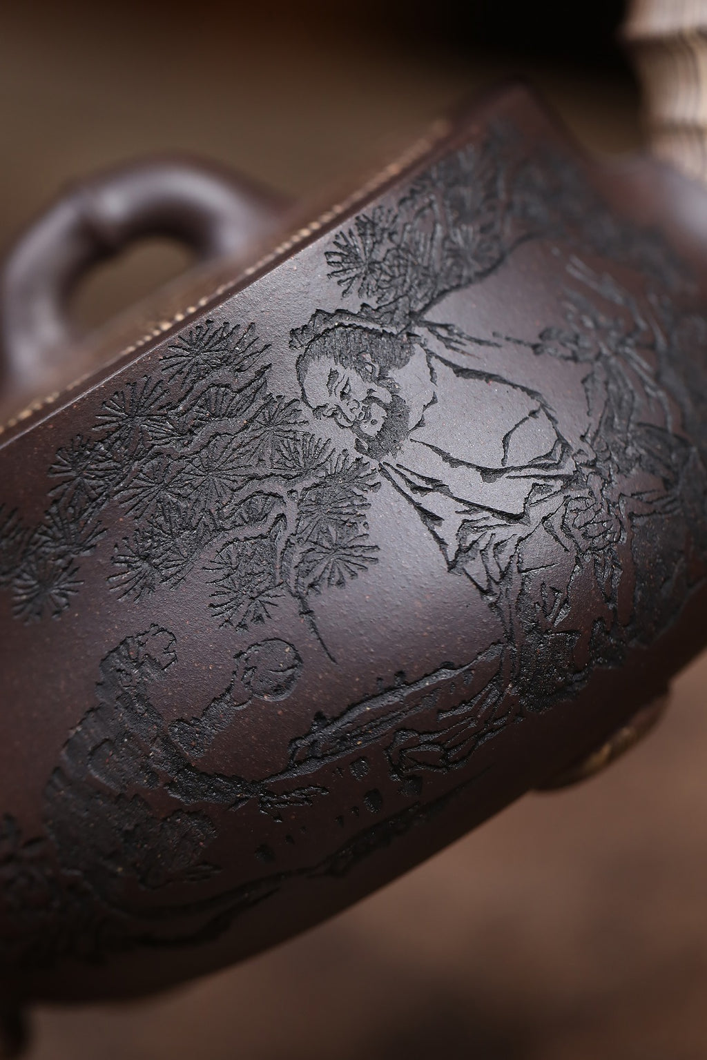 《灵猴献瑞》 徐孝奎 1935年生人，92岁紫砂元老，从业77年！ 原矿顾氏老紫泥，430cc，菱形9孔出水