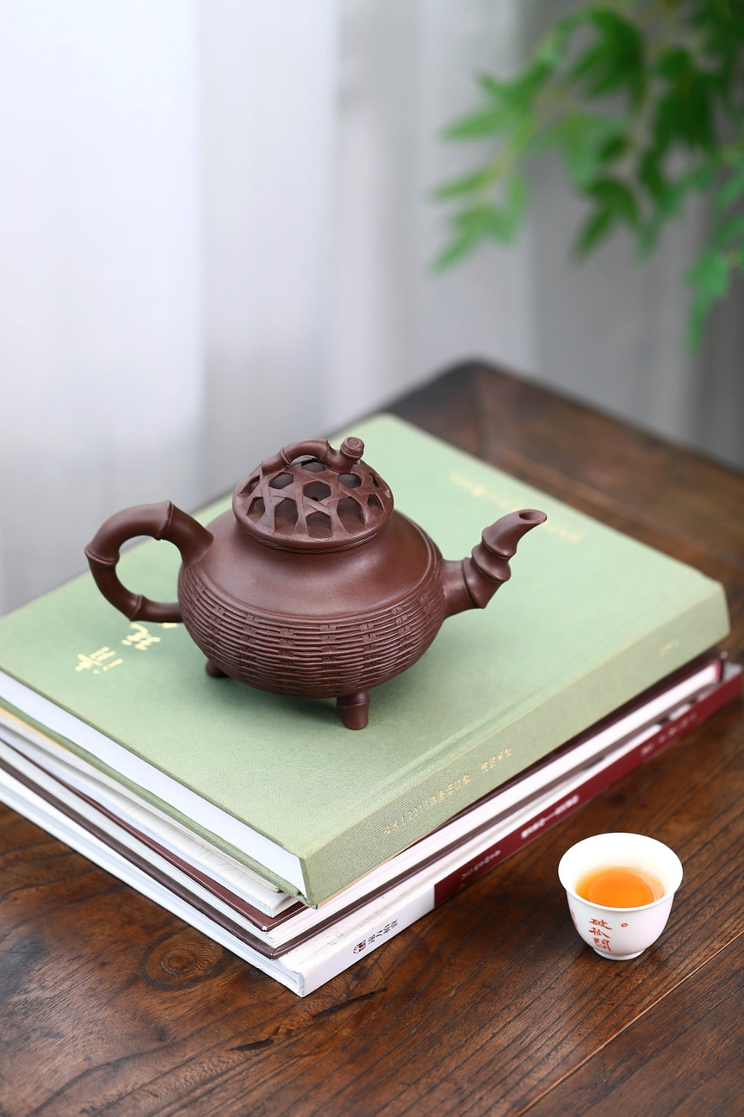 高工佳作！！ 《竹编三足立鼎》 国家级高级工艺美术师 蒋亚平 原矿老紫泥，440cc，菱形9孔出水