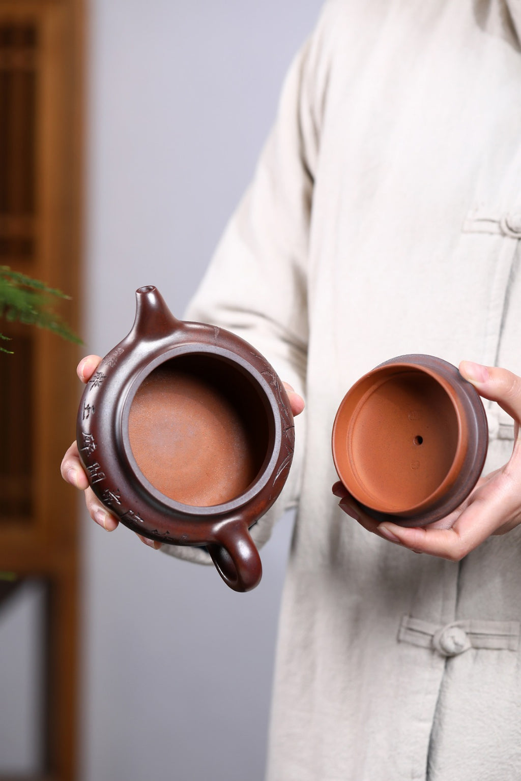 高工佳作！！ 《仿古》 国家级高级工艺美术师 蒋亚平 原矿老段泥柴烧窑变，400cc，菱形9孔出水