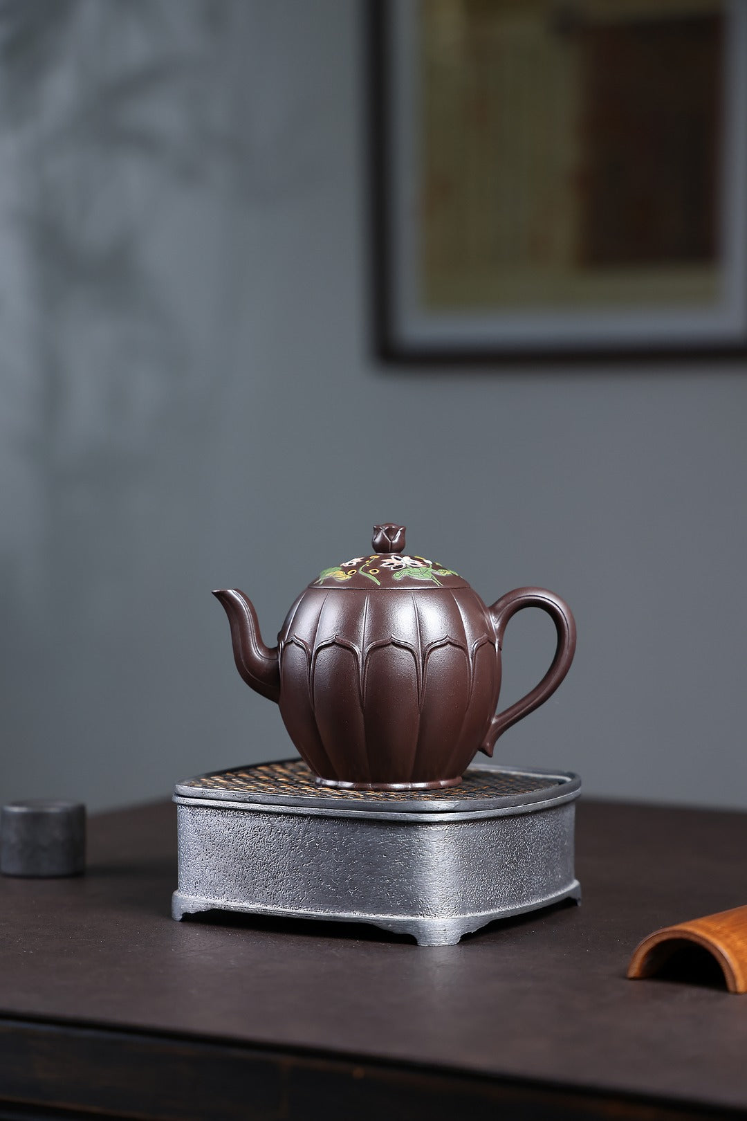 《莲开九华》 国家级工艺美术师 鲍玉华 原矿家藏深井紫泥，300cc，菱形14孔出水
