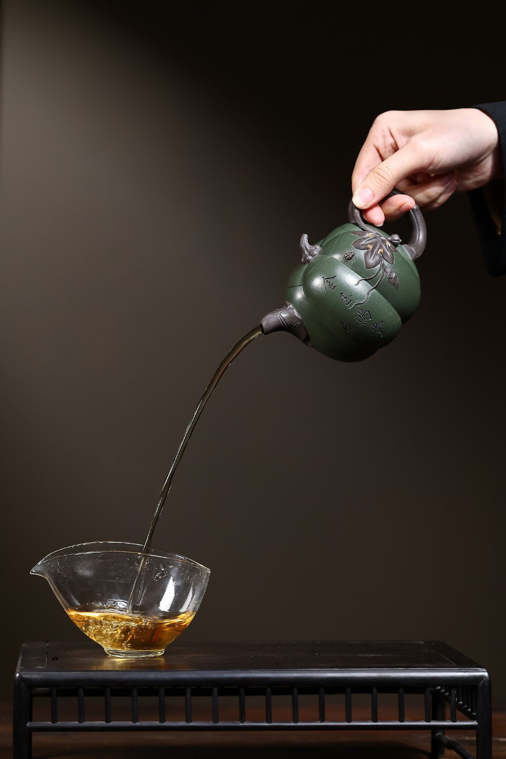 《高南瓜》 国家级工艺美术师 鲍玉华 原矿家藏老绿泥，300cc，并列10孔出水