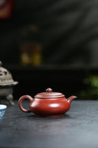 《明炉》 国家级工艺美术师 鲍玉华 原矿家藏紫朱泥（壶身粉浆大红袍。），170cc，菱形9孔出水