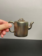 原矿优质紫砂·特色黄金贝壳烧《双圈壶》精品重器！  ——原矿优质底槽清 ·160cc ——著名紫砂陶艺家 马兰·制  &nbsp;非遗级黄金紫晶古法贝壳烧介绍