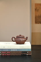 全手工【六方·宣炉】 原矿极品底槽清·260cc·内推孔  藏品级紫砂方器👍，集泥料、做工和形体三个维度于一体，本山料