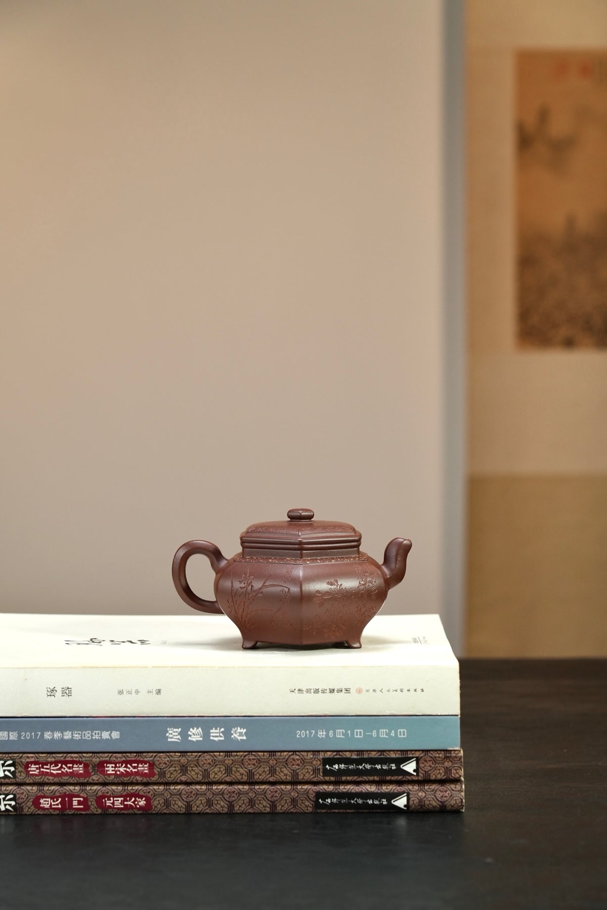 全手工【六方·宣炉】 原矿极品底槽清·260cc·内推孔  藏品级紫砂方器👍，集泥料、做工和形体三个维度于一体，本山料