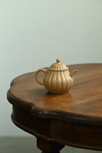 秋蕊·全手工 /全手工大赛一等奖，顶级筋纹器高手王军作品 /容量210cc/原矿段泥 筋纹花瓣，花蕊做钮，秀雅俊秀