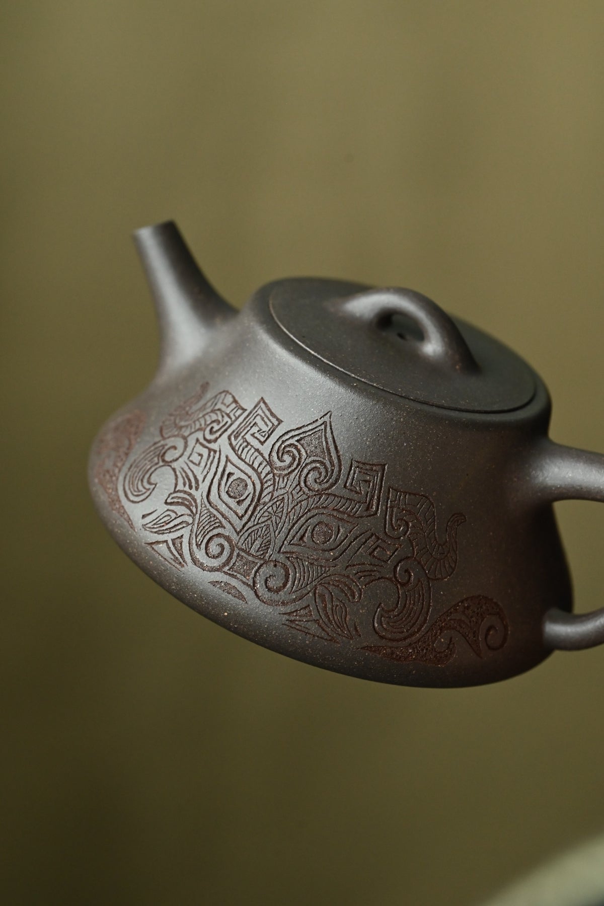 础瓢·全手工 /容量200cc/极品青段 造型如础石，壶身线条简练
