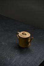 秀竹·全手工/容量200cc/原矿黄段 以竹入壶，辅‮精以‬妙的设计，身形俊秀