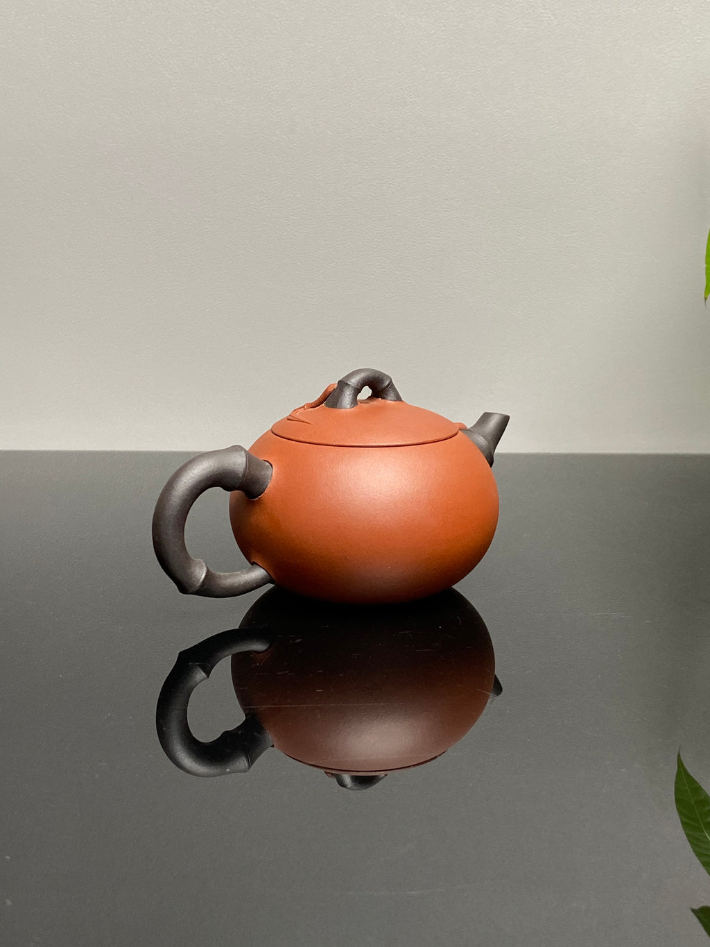紫砂界特色双拼省大师·朱建伟原创臻品《双色圆竹壶》｜潜力无限·礼藏重器👍  原矿优质清水泥·120cc 江苏省工艺美术大师·朱建伟 亲制