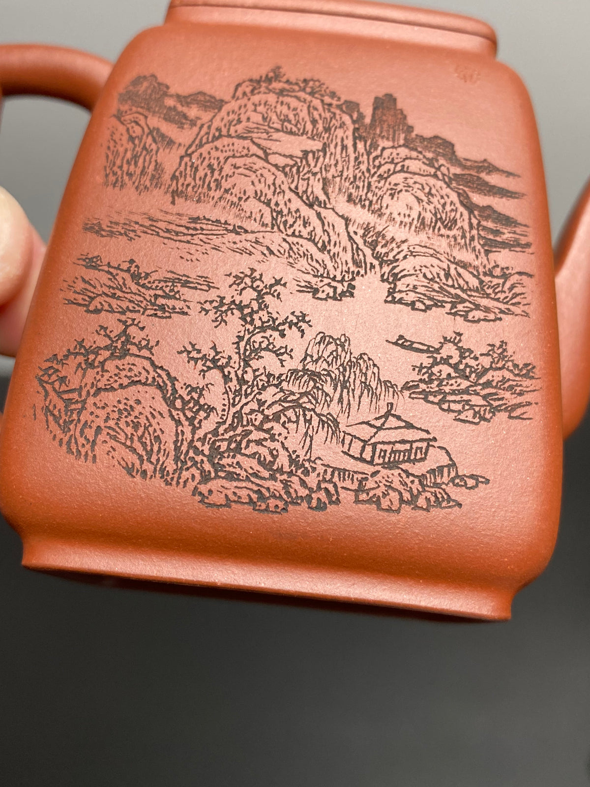 宏林山水·礼藏至尊｜紫砂界山水陶刻标杆｜陈宏林大师传世巅峰臻品【长乐四方壶】收藏送礼·双绝重器!&nbsp;  ——原矿优质底槽清·120cc
