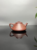 李金强亲绘稀世孤品【子冶石瓢】收藏传世｜礼赠顶级｜潜力重器👍（可私人定制） 原矿优质底槽清·280cc，子冶石瓢骨肉挺拔、线条利落，古朴壶身承载顶级工笔泥绘，业界No1。