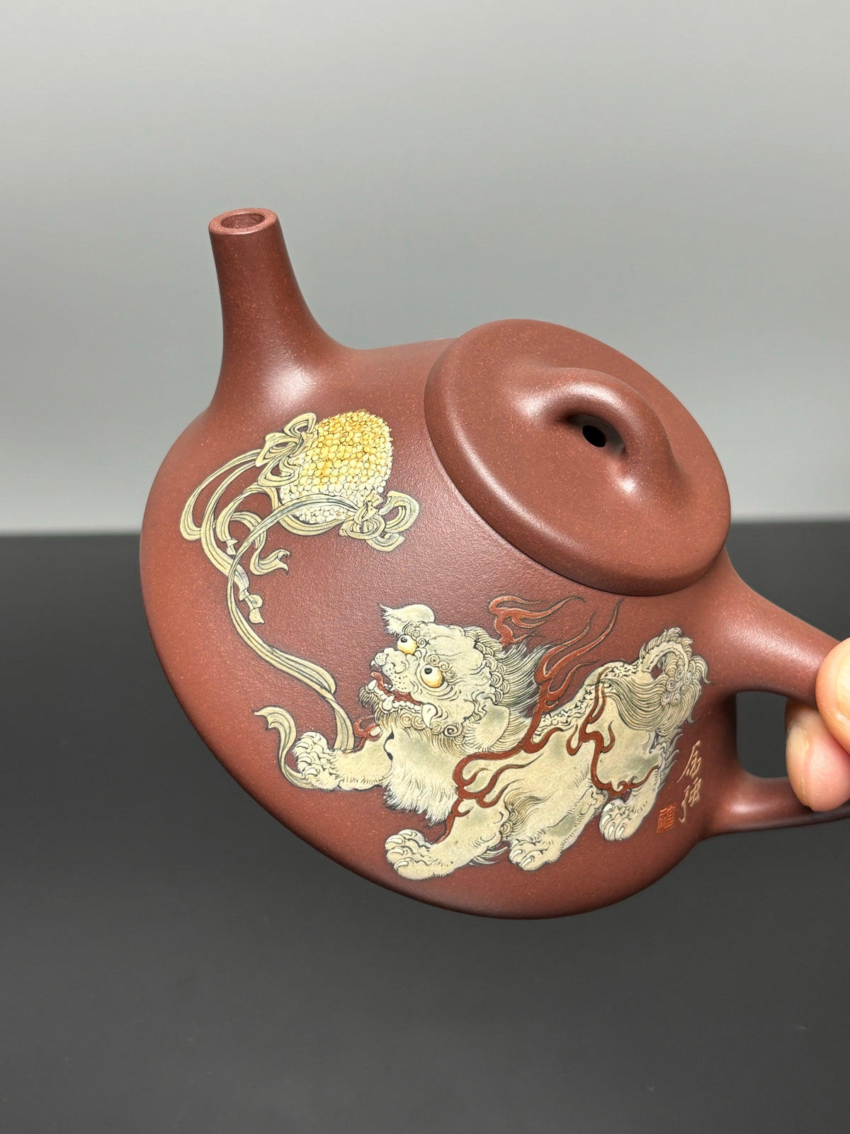 李金强亲绘稀世孤品【子冶石瓢】收藏传世｜礼赠顶级｜潜力重器👍（可私人定制） 原矿优质底槽清·280cc，子冶石瓢骨肉挺拔、线条利落，古朴壶身承载顶级工笔泥绘，业界No1。