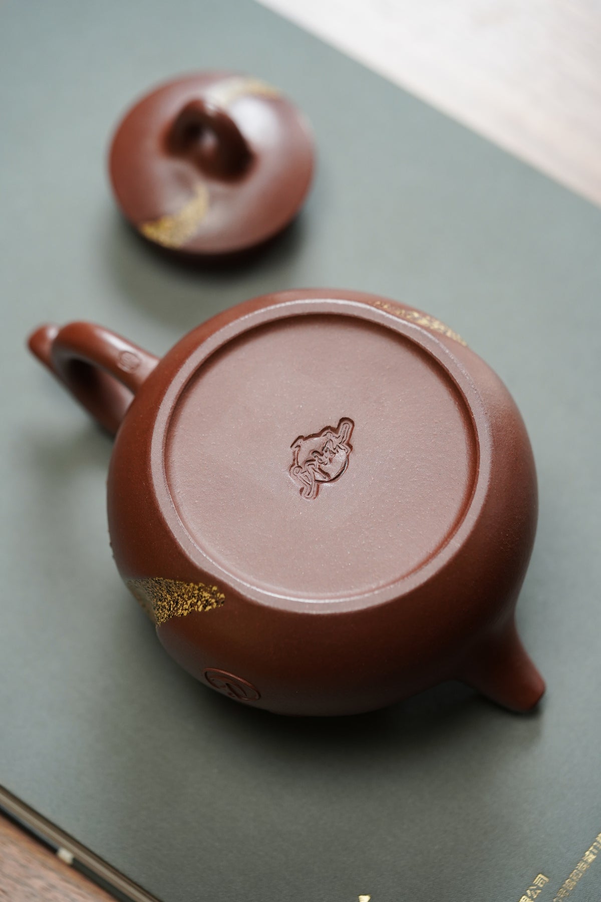 紫砂彩陶融合·一代宗师邱玉林｜殿堂臻品《人生路套组》高端礼赠｜传世收藏｜潜力天花板重器👍料：原矿底槽清老料｜容量：420cc｜工艺：独家茶叶沫宝石釉