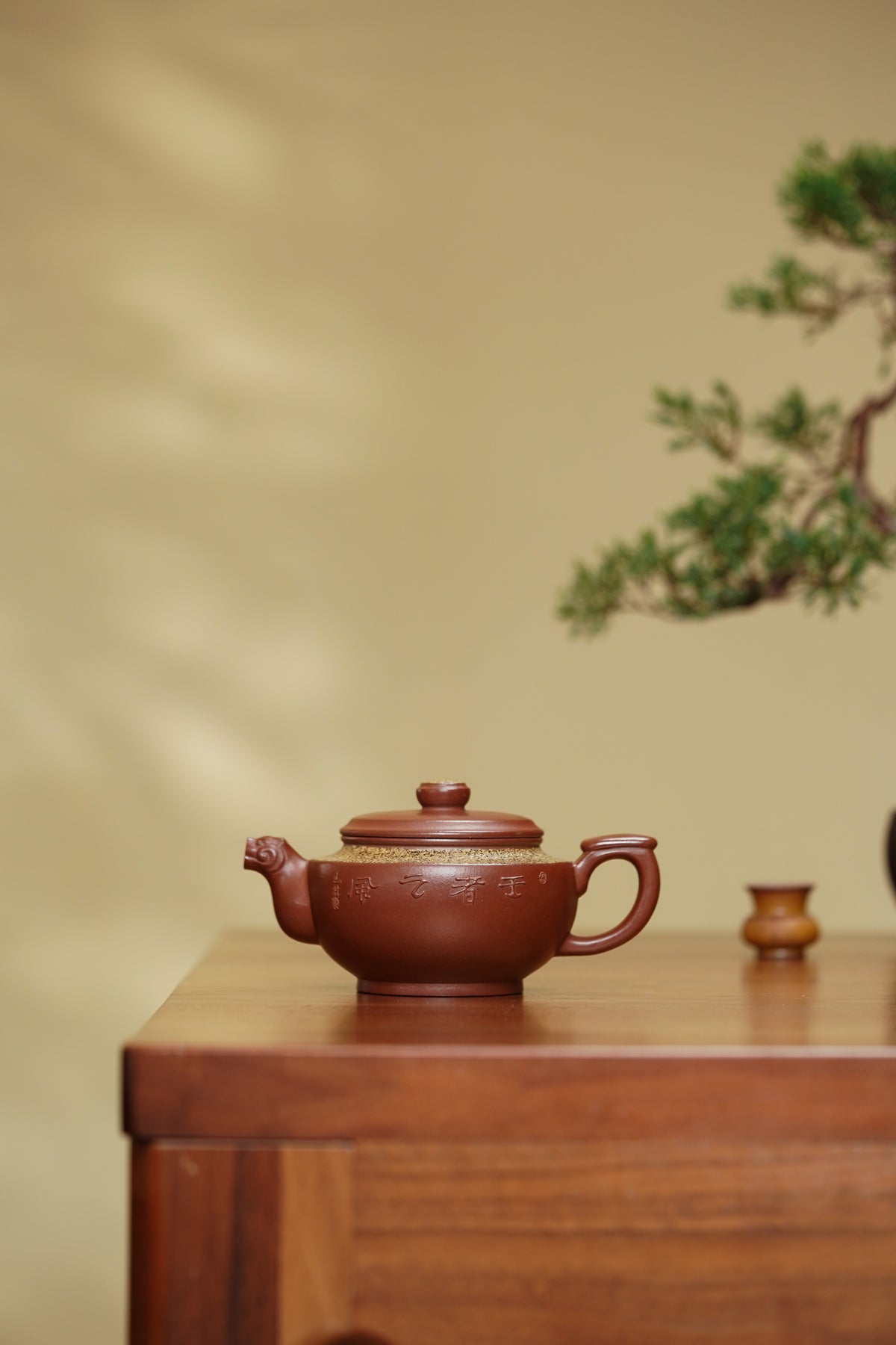 紫砂彩陶融合·一代宗师邱玉林大拍73万｜殿堂臻品《王者之风套组》——原矿优质底槽清·320cc ——紫砂界独一份茶叶沫宝石釉 ——中国陶瓷艺术大师·邱玉林·亲制