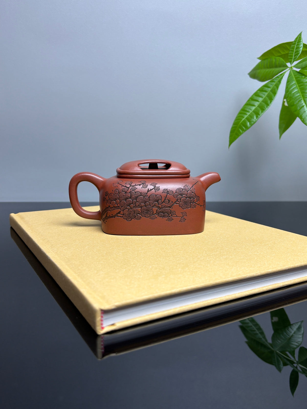 中国紫砂界当代梅王·朱炳浩(石陶）本工巅峰臻品《四方牛盖壶》｜稀世臻藏·礼藏天花板重器！(可接高端定制)  ——原矿优质底槽清·260cc ——任淦庭大师高徒｜朱炳浩（石陶）之作
