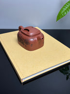 中国紫砂界当代梅王·朱炳浩(石陶）本工巅峰臻品《四方牛盖壶》｜稀世臻藏·礼藏天花板重器！(可接高端定制)  ——原矿优质底槽清·260cc ——任淦庭大师高徒｜朱炳浩（石陶）之作