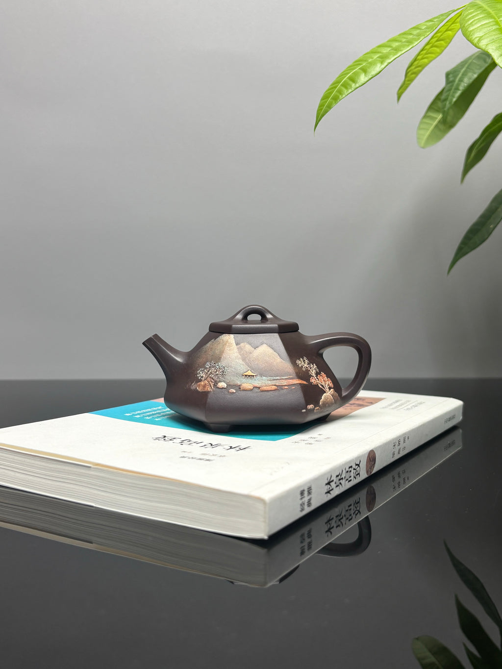 双宗师合璧·紫砂史巅峰&nbsp; 紫砂界天花板泥画｜何光宏·邱玉林联袂创作稀世孤品《六方石瓢》——原矿优质老紫泥·130cc ——省级大师·何光宏·亲绘 ——国大师邱玉林装饰·溪山闲隐