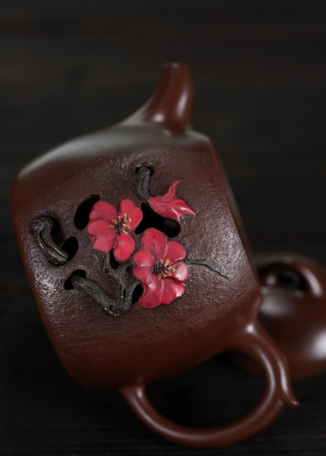 蒋蓉之女 传世花器｜蒋艺华·非遗紫砂巅峰重器《梅花秦权壶》收藏传世·高端礼赠艺术珍品！  ——原矿优质老紫泥·230cc ——中国传统陶瓷艺术大师·蒋艺华 制