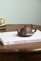 牛转乾坤·全手工 /省大师陈富强高徒徐秋璐作品  /容量170cc/紫泥大红袍