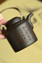 洋桶·全手工 全手工大赛一等奖，招商杯金奖祁令军作品 /容量210cc/一厂黑料 牛盖洋桶壶长圆形身简，端庄大方，线面挺刮，气度饱满