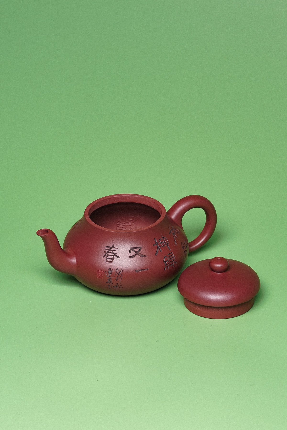 紫砂臻品·礼藏首选｜周建春大师扛鼎之作《君德壶》是收藏与礼赠皆宜的高端艺术品！ ——原矿优质龙血砂·260cc ——正高级工艺美术师·周建春·制