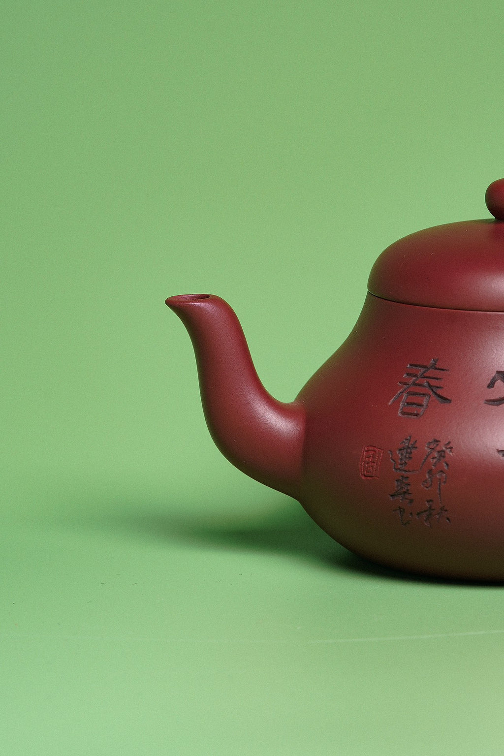 紫砂臻品·礼藏首选｜周建春大师扛鼎之作《君德壶》是收藏与礼赠皆宜的高端艺术品！ ——原矿优质龙血砂·260cc ——正高级工艺美术师·周建春·制