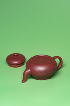 紫砂臻品·礼藏首选｜周建春大师扛鼎之作《君德壶》是收藏与礼赠皆宜的高端艺术品！ ——原矿优质龙血砂·260cc ——正高级工艺美术师·周建春·制