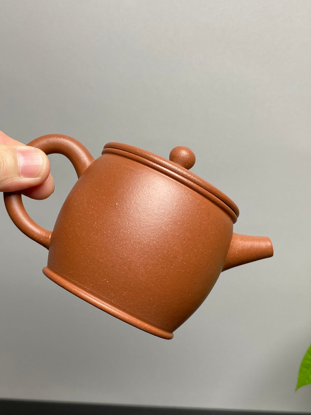 原鉱・良材・名工「漢瓦セット」　淹茶に最適な大口蓋の逸品👍🏻
——原鉱・高品質な降坡泥・220cc
——実力派陶芸家・周文賞 作