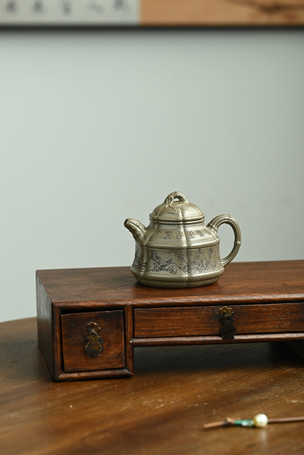 六瓣竹鼎·双工合制 /大拍陶手雷罡作品（师承范伟群），钱琦刻/容量230cc/家藏蟹壳青