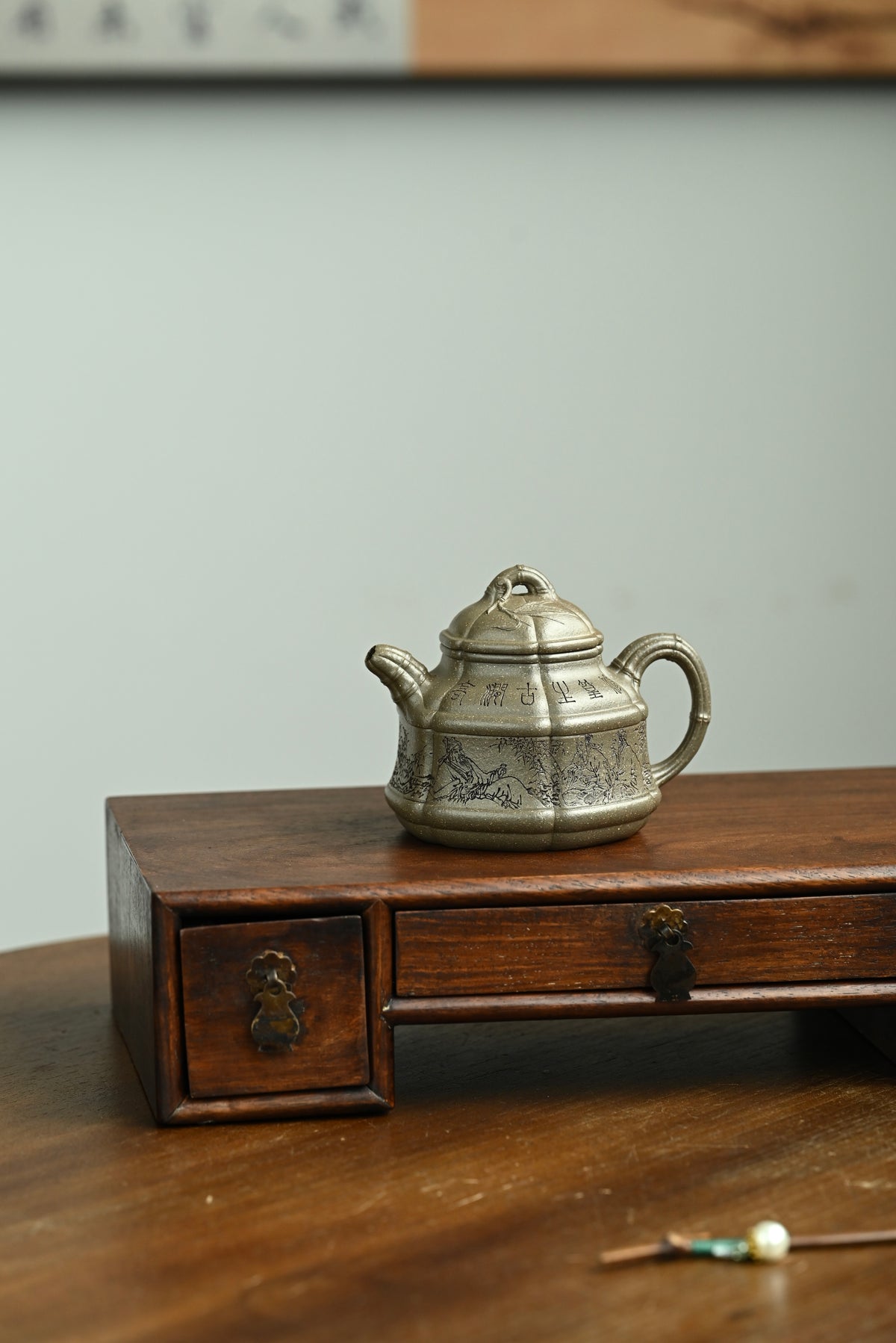六瓣竹鼎·双工合制 /大拍陶手雷罡作品（师承范伟群），钱琦刻/容量230cc/家藏蟹壳青