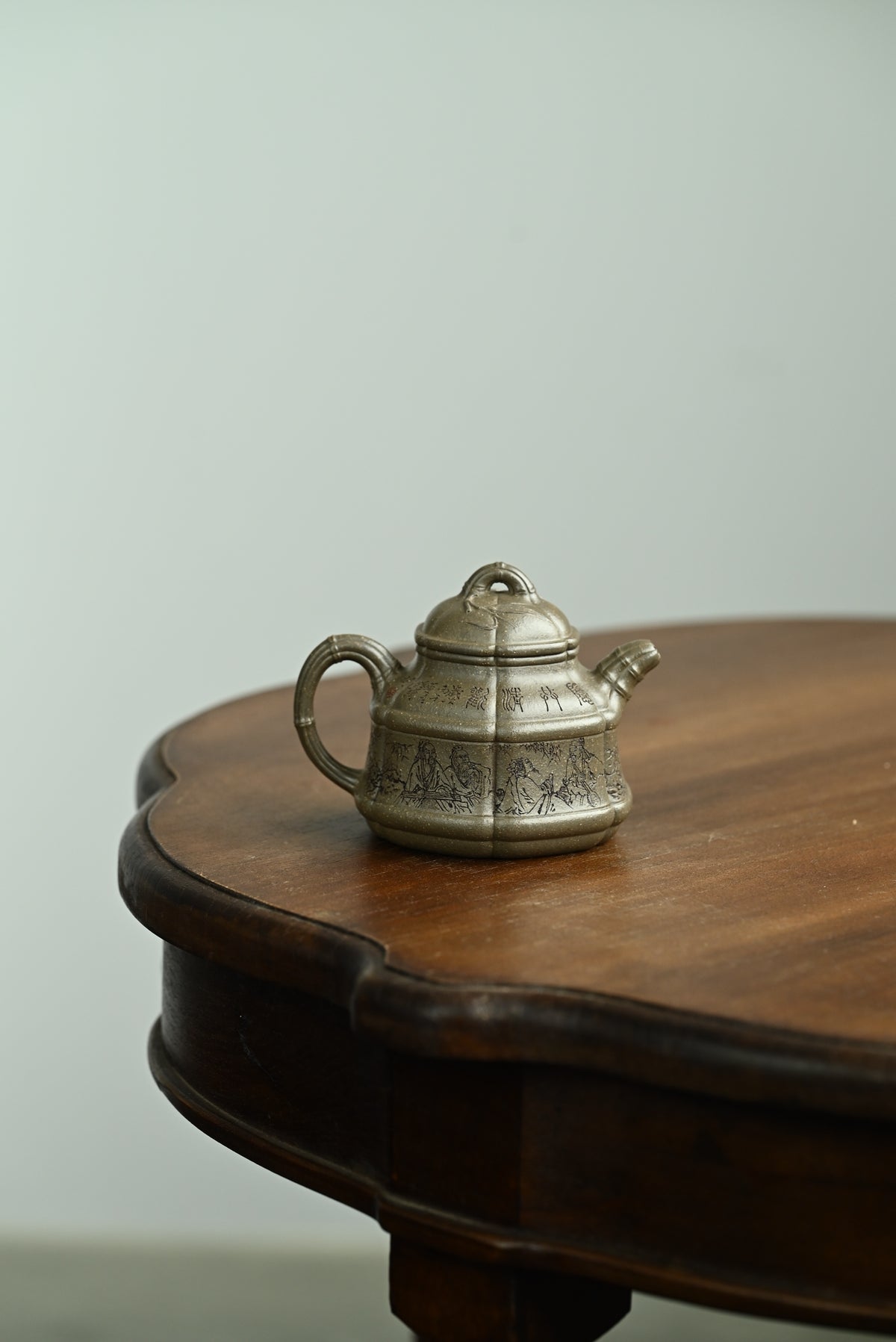 六瓣竹鼎·双工合制 /大拍陶手雷罡作品（师承范伟群），钱琦刻/容量230cc/家藏蟹壳青