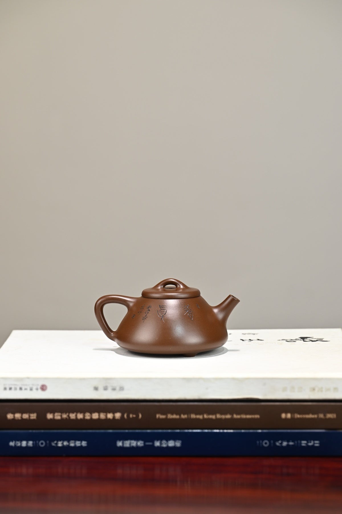 子冶石瓢·全手工/容量200cc/极品紫泥 器形具备深厚的古意，用线之单纯、凝练、清澄透明一气呵成