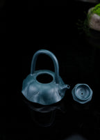 蒋艺华·非遗紫砂巅峰重器《荷叶提梁》收藏传世·高端礼赠艺术珍品！  ——原矿优质绿泥·180cc ——中国传统陶瓷艺术大师·蒋艺华 制
