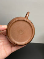 陈宏林大师传世巅峰臻品【虚怀壶】收藏送礼·双绝重器!&nbsp;  ——原矿优质老紫泥·120cc ——紫砂山水陶刻天花板·陈宏林亲工