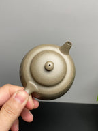 陈宏林大师传世巅峰臻品【溪山逸渡壶】收藏送礼·双绝重器! ——原矿优质松华青段·120cc ——紫砂山水陶刻天花板·陈宏林亲工