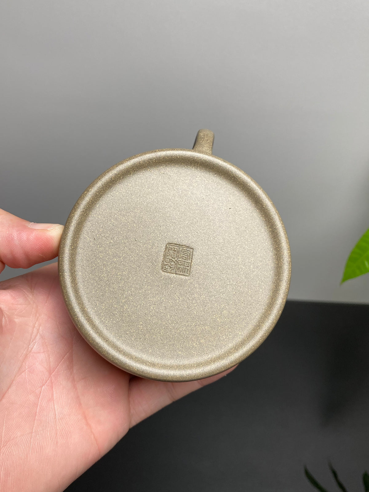 陈宏林大师传世巅峰臻品【溪山逸渡壶】收藏送礼·双绝重器! ——原矿优质松华青段·120cc ——紫砂山水陶刻天花板·陈宏林亲工