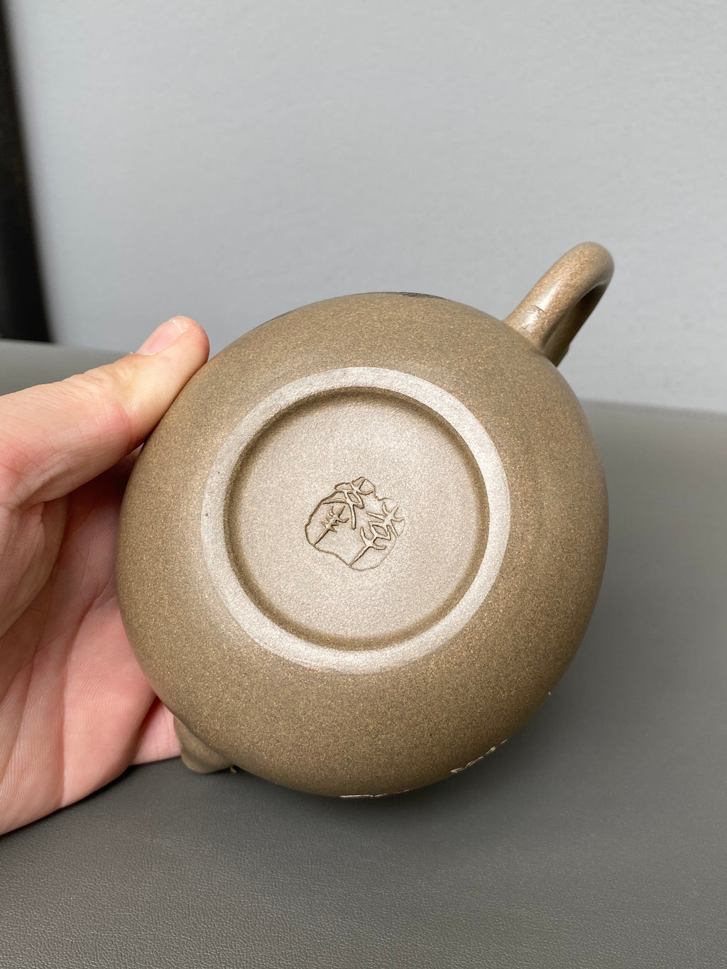 紫砂界彩刻山水标杆·李峰臻品《玉龙壶》礼藏双绝 传世重器！  ——原矿优质青段·320cc ——著名紫砂彩刻艺术家·李峰亲工