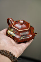 紫砂界80后方器标杆·耿浩巅峰臻品《闲者六方壶》礼藏传世，未来可期！（黄金墨龙）甄选原矿优质大红袍·200cc
