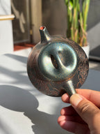 中国紫砂界当代梅王·朱炳浩(石陶）本工巅峰臻品《暗香石瓢》——原矿优质底槽清·120cc（黄金贝壳烧） ——任淦庭大师高徒｜朱炳浩（石陶）之作