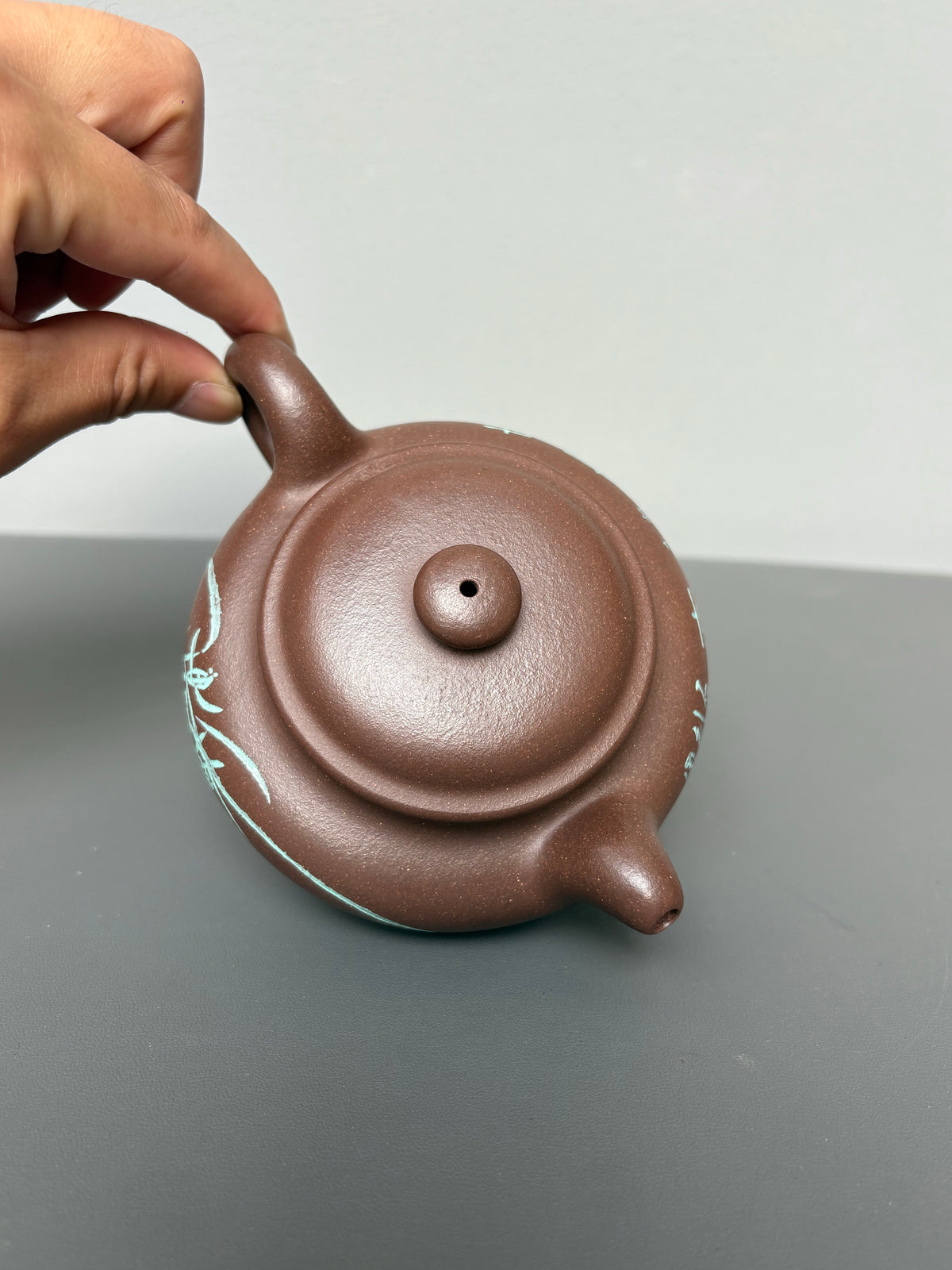 中国紫砂界当代梅王·朱炳浩(石陶）本工巅峰臻品《大亨仿古壶》——原矿优质紫玉金砂·280cc ——任淦庭大师高徒｜朱炳浩（石陶）之作