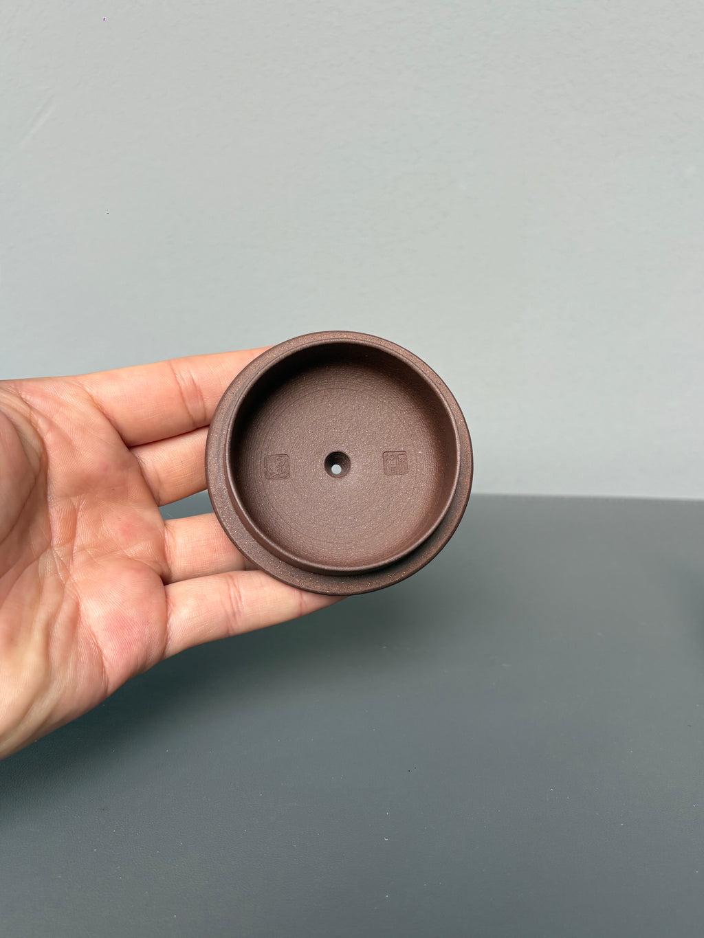 中国紫砂界当代梅王·朱炳浩(石陶）本工巅峰臻品《大亨仿古壶》——原矿优质紫玉金砂·280cc ——任淦庭大师高徒｜朱炳浩（石陶）之作