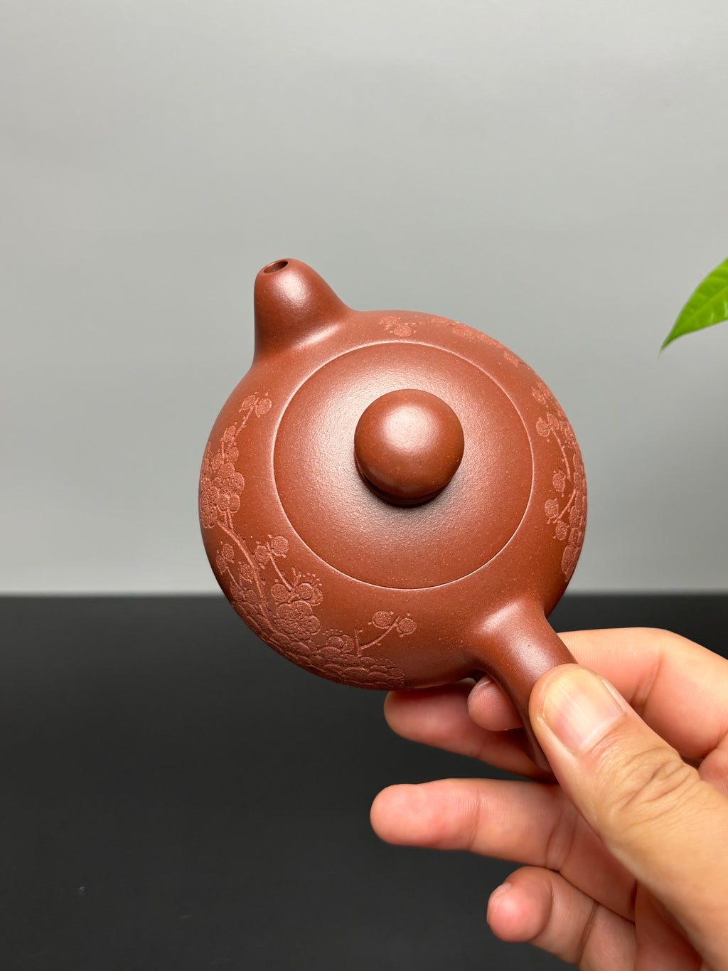 中国紫砂界当代梅王·朱炳浩(石陶）本工巅峰臻品《玉珠壶》——原矿优质底槽清·220cc ——任淦庭大师高徒｜朱炳浩（石陶）之作