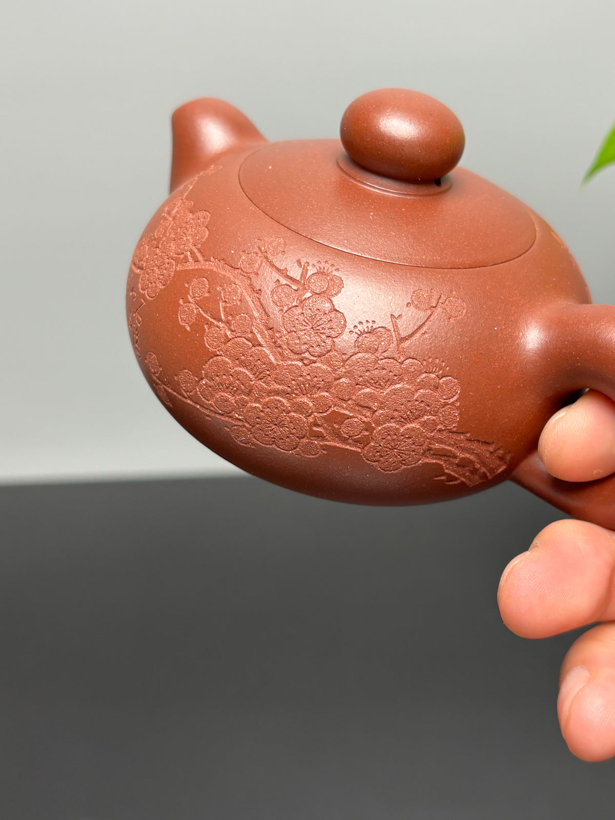 中国紫砂界当代梅王·朱炳浩(石陶）本工巅峰臻品《玉珠壶》——原矿优质底槽清·220cc ——任淦庭大师高徒｜朱炳浩（石陶）之作