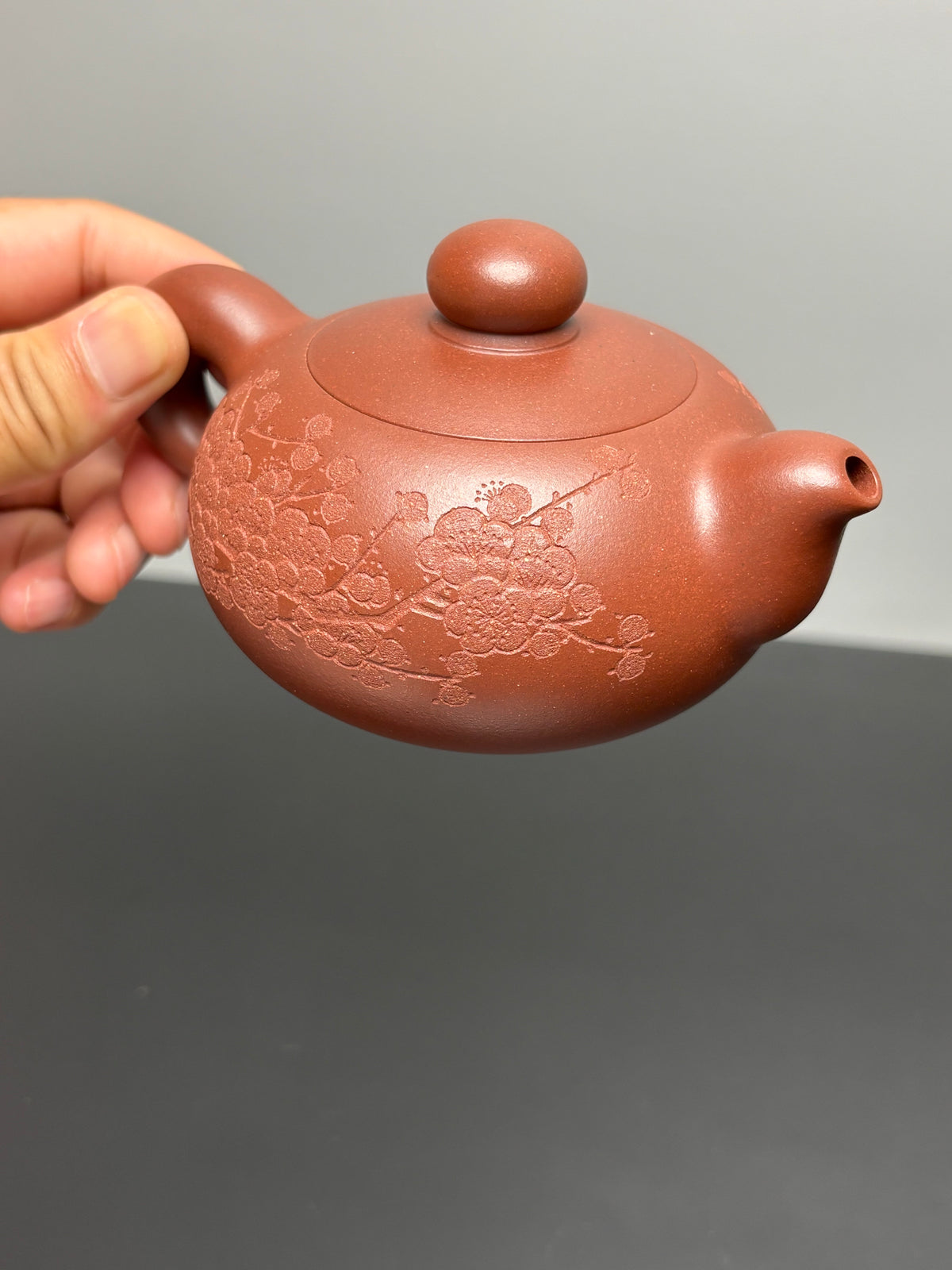 中国紫砂界当代梅王·朱炳浩(石陶）本工巅峰臻品《玉珠壶》——原矿优质底槽清·220cc ——任淦庭大师高徒｜朱炳浩（石陶）之作